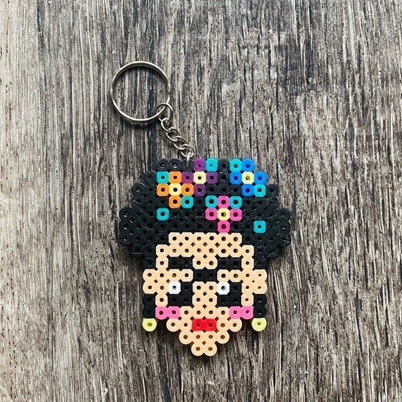 🌸Frida Kahlo keychain handmade perler beads Mexican Artist - Picture 1 of 2
